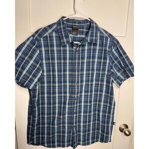 The North Face Men's blue & gray plaid short sleeve button down size Large